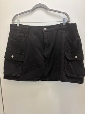 SHEIN Plus Size Black Cargo Pocket Women's Skirt Size 2X